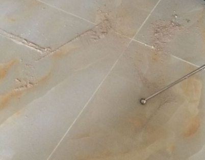 成华瓷砖空鼓维修公司分享粘合剂选择不当在瓷砖铺贴过程中可能导致以下问题