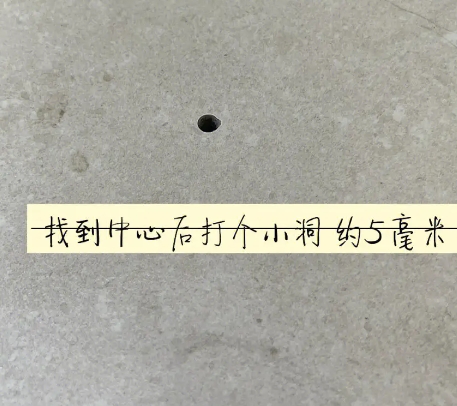 成华瓷砖空鼓维修公司专业解答在瓷砖铺贴过程中，如果砂料搅拌不均匀，将会带来以下问题